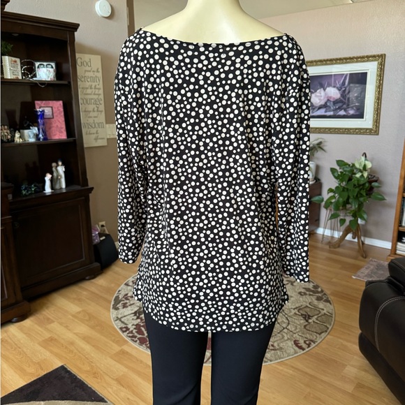 Ellen Tracy black & gray short sleeve loose neckline blouse-size L - Picture 2 of 10